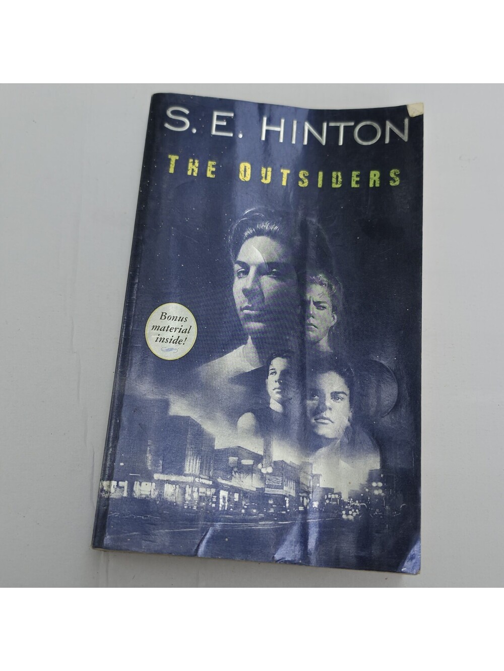 The Outsiders S.E. Hinton 2003 Reissue Teen Fiction Penguin Speak